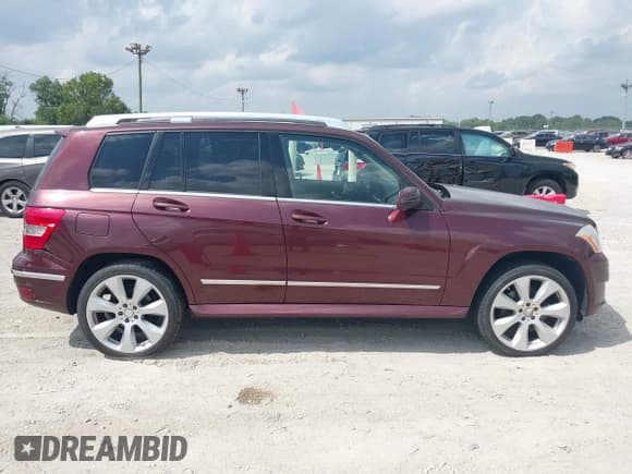 ✅ 2010 Mercedes-Benz GLK 350 • VIN: WDCGG5GB9AF421237 • Lot: 42817381. Wystawiony na IAAI z przebiegiem 207 047 mil. Bezpłatny archiwum sprzedaży aukcyjnych z USA i szczegółowy raport historii pojazdu na DreamBid. Zdjęcie 13.