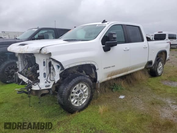 ✅ 2021 Chevrolet Silverado 2500HD LT • VIN: 1GC4YNE72MF288720 • Lot: 90839915. Listed on Copart with 101,447 mi. Free auction sales archive from the USA and detailed vehicle history report at DreamBid. Image 1.