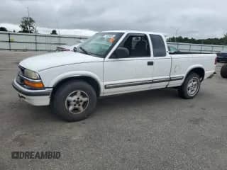 2000 Chevrolet S-10 LS с VIN 1GCDT19W1Y8147947, выставлен на аукционе Copart как лот 71226985 с пробегом 212 990 миль миль и Списание • Salvage title. История ставок и продаж доступна на DreamBid. Изображение 1.