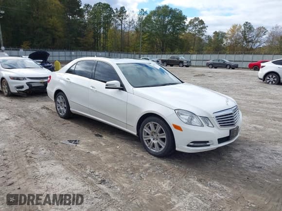 ✅ 2013 Mercedes-Benz E 350 Sport • VIN: WDDHF8JB3DA672088 • Lot: 43581128. Listed on IAAI with 138,824 mi. Free auction sales archive from the USA and detailed vehicle history report at DreamBid. Image 1.