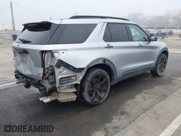 ✅ 2020 Ford Explorer ST • VIN: 1FM5K8GC2LGA16528 • Lot: 43691626. Wystawiony na IAAI z przebiegiem 84 841 mil. Bezpłatny archiwum sprzedaży aukcyjnych z USA i szczegółowy raport historii pojazdu na DreamBid. Zdjęcie 4.