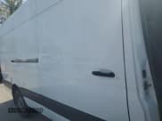 ✅ 2020 Freightliner Sprinter Cargo • VIN: W2Y4ECHY8LT031562 • Лот: 80739485. Опубликован ранее на Copart с пробегом 151 907 миль. Бесплатный доступ к архиву аукционных продаж из США и подробный отчёт об истории автомобиля на DreamBid. Изображение 10.