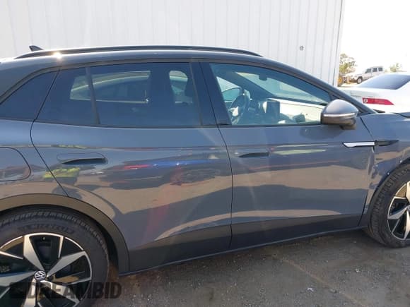 ✅ 2023 Volkswagen ID.4 Pro S • VIN: 1V2WNPE84PC026742 • Lot: 42712014. Listed on IAAI with 27,887 mi. Free auction sales archive from the USA and detailed vehicle history report at DreamBid. Image 13.