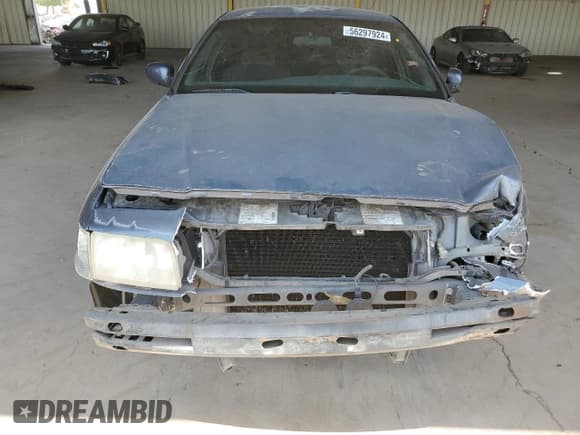 ✅ 1998 Ford Crown Victoria • VIN: 2FAFP73W1WX101613 • Лот: 56297924. Опубликован ранее на Copart с пробегом 267 191 миль. Бесплатный доступ к архиву аукционных продаж из США и подробный отчёт об истории автомобиля на DreamBid. Изображение 5.