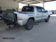 ✅ 2022 Toyota Tacoma SR • VIN: 3TMCZ5AN2NM461456 • Лот: 42683239. Опубликован ранее на IAAI с пробегом 77 896 миль. Бесплатный доступ к архиву аукционных продаж из США и подробный отчёт об истории автомобиля на DreamBid. Изображение 4.