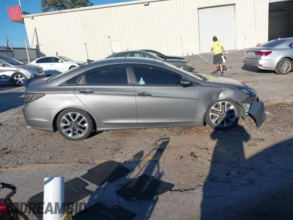 ✅ 2013 Hyundai Sonata SE • VIN: 5NPEC4AC8DH687136 • Lot: 43453065. Listed on IAAI with 164,631 mi. Free auction sales archive from the USA and detailed vehicle history report at DreamBid. Image 13.