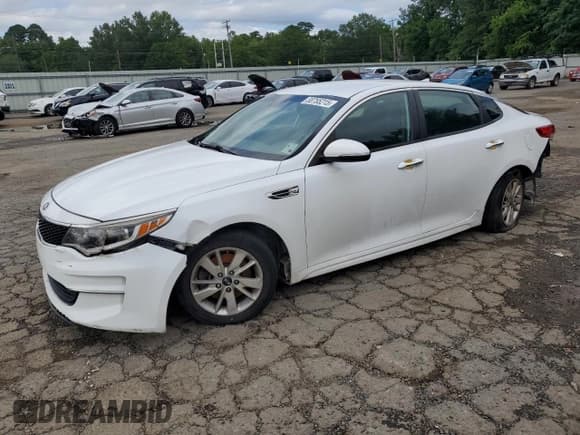 ✅ 2017 Kia Optima LX • VIN: 5XXGT4L33HG136636 • Lot: 58755215. Listed on Copart with 185,284 mi. Free auction sales archive from the USA and detailed vehicle history report at DreamBid. Image 1.