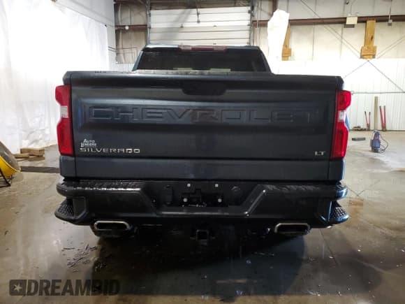✅ 2021 Chevrolet Silverado 1500 LT Trail Boss • VIN: 1GCPYFED6MZ250110 • Lot: 70799834. Wystawiony na Copart z przebiegiem 30 200 mil. Bezpłatny archiwum sprzedaży aukcyjnych z USA i szczegółowy raport historii pojazdu na DreamBid. Zdjęcie 6.