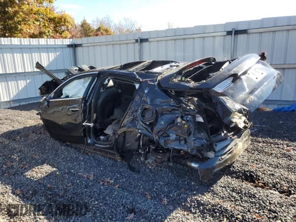 ✅ 2023 Maserati Grecale GT • VIN: ZN682AVA5P7427632 • Лот: 91042555. Опубликован ранее на Copart с пробегом Не указан. Бесплатный доступ к архиву аукционных продаж из США и подробный отчёт об истории автомобиля на DreamBid. Изображение 2.