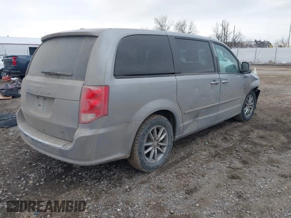 ✅ 2015 Dodge Grand Caravan SE • VIN: 2C4RDGBG0FR688627 • Lot: 41471377. Wystawiony na IAAI z przebiegiem 113 931 mil. Bezpłatny archiwum sprzedaży aukcyjnych z USA i szczegółowy raport historii pojazdu na DreamBid. Zdjęcie 4.