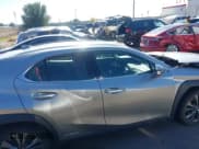 ✅ 2019 Lexus UX 250h • VIN: JTHU9JBH1K2011871 • Лот: 43401439. Опубликован ранее на IAAI с пробегом Не указан. Бесплатный доступ к архиву аукционных продаж из США и подробный отчёт об истории автомобиля на DreamBid. Изображение 13.