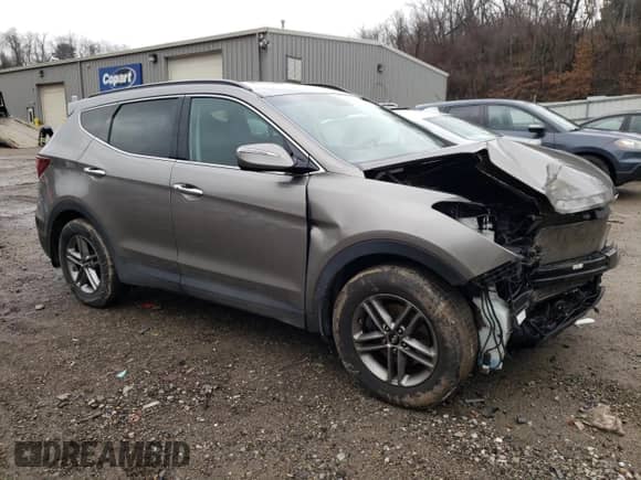✅ 2017 Hyundai Santa Fe 2.4L • VIN: 5NMZUDLB1HH002383 • Lot: 39117593. Wystawiony na Copart z przebiegiem Nie podano mil. Skorzystaj z bezpłatnego archiwum sprzedaży aukcyjnych z USA i zobacz szczegółowy raport historii pojazdu na DreamBid. Zdjęcie 4.