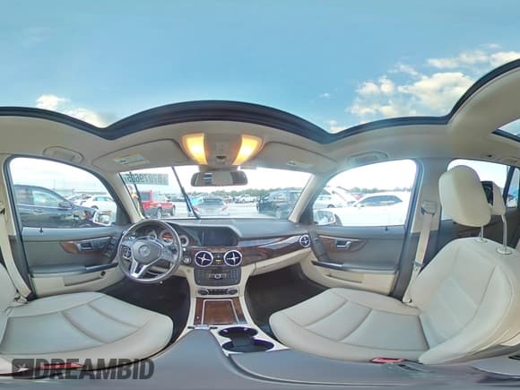 ✅ 2015 Mercedes-Benz GLK 250 • VIN: WDCGG0EB2FG362927 • Лот: 87079605. Опубликован ранее на Copart с пробегом 170 421 миль. Бесплатный доступ к архиву аукционных продаж из США и подробный отчёт об истории автомобиля на DreamBid. Изображение 15.