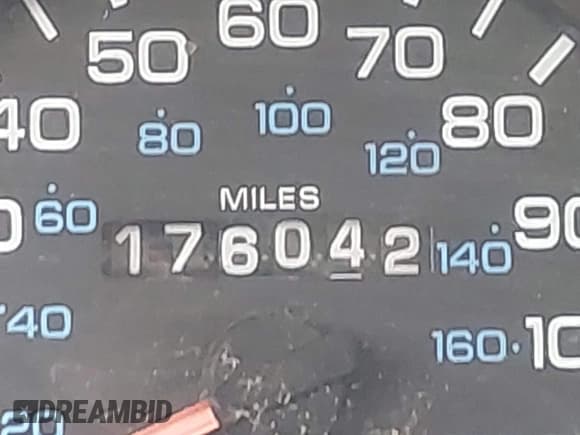 ✅ 1997 Dodge 1500 • VIN: 1B7HF13Z5VJ529432 • Lot: 43855883. Wystawiony na IAAI z przebiegiem 176 042 mil. Bezpłatny archiwum sprzedaży aukcyjnych z USA i szczegółowy raport historii pojazdu na DreamBid. Zdjęcie 7.