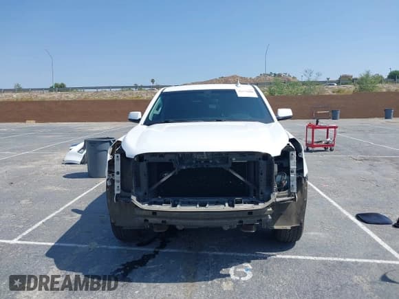 ✅ 2016 GMC Yukon XL SLE • VIN: 1GKS1FKC3GR338437 • Lot: 42573600. Listed on IAAI with 142,570 mi. Free auction sales archive from the USA and detailed vehicle history report at DreamBid. Image 13.