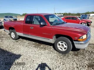 ✅ 1998 Dodge Dakota SLT • VIN: 1B7GL22X8WS762467 • Lot: 78916364. Wystawiony na Copart z przebiegiem 178 623 mil. Bezpłatny archiwum sprzedaży aukcyjnych z USA i szczegółowy raport historii pojazdu na DreamBid. Zdjęcie 4.