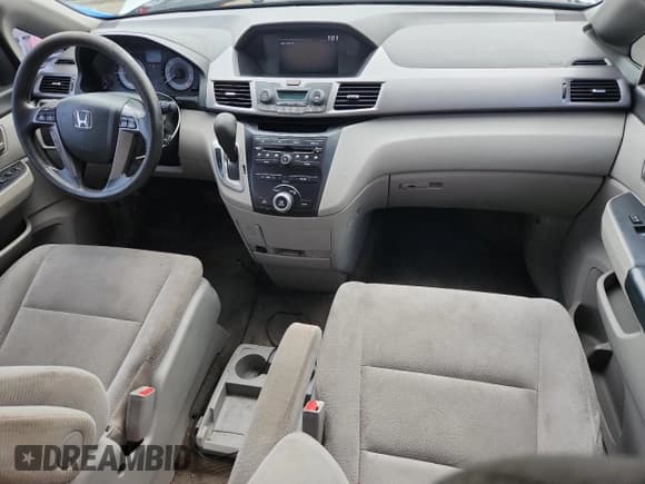 ✅ 2013 Honda Odyssey LX • VIN: 5FNRL5H28DB065414 • Lot: 71260435. Listed on Copart with 159,543 mi. Free auction sales archive from the USA and detailed vehicle history report at DreamBid. Image 8.