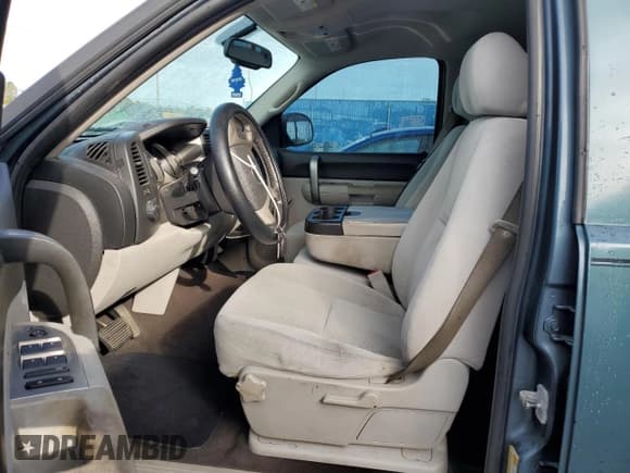 ✅ 2007 Chevrolet Silverado 1500 LTZ • VIN: 2GCEC13J871501224 • Lot: 86289944. Listed on Copart with 180,243 mi. Free auction sales archive from the USA and detailed vehicle history report at DreamBid. Image 7.