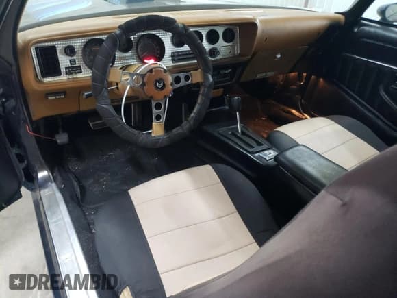 ✅ 1980 Pontiac Trans Am • VIN: 2W87K9L158494 • Лот: 50341105. Опубликован ранее на Copart с пробегом 87 971 миль. Бесплатный доступ к архиву аукционных продаж из США и подробный отчёт об истории автомобиля на DreamBid. Изображение 8.