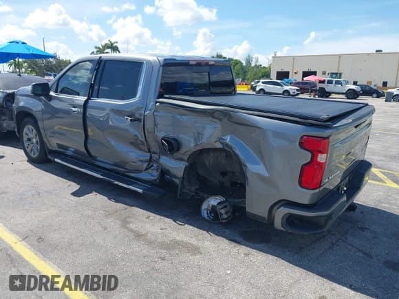 ✅ 2021 Chevrolet Silverado 1500 High Country • VIN: 3GCPWFED4MG144695 • Lot: 42880446. Wystawiony na IAAI z przebiegiem 14 271 mil. Bezpłatny archiwum sprzedaży aukcyjnych z USA i szczegółowy raport historii pojazdu na DreamBid. Zdjęcie 3.