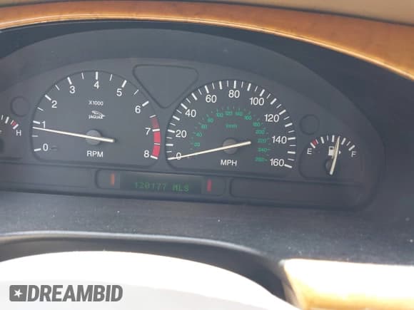 ✅ 2000 Jaguar S-Type V6 • VIN: SAJDA01C8YFL38313 • Lot: 42540949. Wystawiony na IAAI z przebiegiem 120 177 mil. Bezpłatny archiwum sprzedaży aukcyjnych z USA i szczegółowy raport historii pojazdu na DreamBid. Zdjęcie 7.