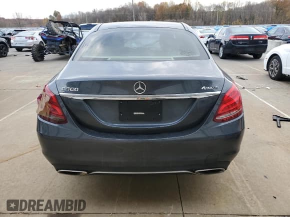 ✅ 2015 Mercedes-Benz C 300 Sport • VIN: 55SWF4KB7FU075835 • Лот: 92116705. Опубликован ранее на Copart с пробегом 134 613 миль. Бесплатный доступ к архиву аукционных продаж из США и подробный отчёт об истории автомобиля на DreamBid. Изображение 6.