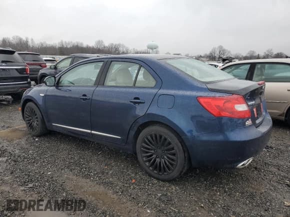 ✅ 2011 Suzuki Kizashi SE • VIN: JS2RF9A34B6110302 • Lot: 50210715. Wystawiony na Copart z przebiegiem 143 873 mil. Bezpłatny archiwum sprzedaży aukcyjnych z USA i szczegółowy raport historii pojazdu na DreamBid. Zdjęcie 2.
