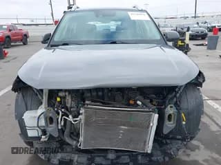 ✅ 2021 Hyundai Venue SEL • VIN: KMHRC8A32MU101718 • Lot: 42249456. Listed on IAAI with 36,800 mi. Free auction sales archive from the USA and detailed vehicle history report at DreamBid. Image 6.