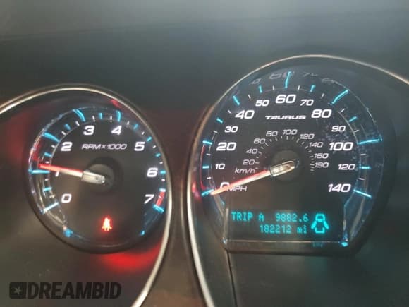 ✅ 2012 Ford Taurus SEL • VIN: 1FAHP2HW6CG142535 • Lot: 69025515. Listed on Copart with 182,212 mi. Free auction sales archive from the USA and detailed vehicle history report at DreamBid. Image 9.