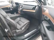 ✅ 2025 Volvo XC90 Plus • VIN: YV4H60PE0S1307861 • Lot: 43442934. Listed on IAAI with 45,803 mi. Free auction sales archive from the USA and detailed vehicle history report at DreamBid. Image 5.