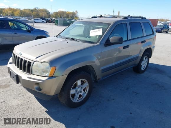 ✅ 2005 Jeep Grand Cherokee Laredo • VIN: 1J4HR48N85C690905 • Lot: 43669656. Listed on IAAI with Not provided. Free auction sales archive from the USA and detailed vehicle history report at DreamBid. Image 2.