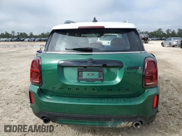 ✅ 2024 MINI Countryman Cooper S • VIN: WMZ53BR06R3S08133 • Lot: 80255164. Listed on Copart with 6,035 mi. Free auction sales archive from the USA and detailed vehicle history report at DreamBid. Image 6.