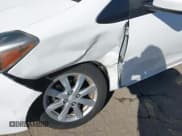 ✅ 2015 Toyota Yaris L • VIN: VNKKTUD34FA051863 • Lot: 41615246. Wystawiony na IAAI z przebiegiem 103 728 mil. Bezpłatny archiwum sprzedaży aukcyjnych z USA i szczegółowy raport historii pojazdu na DreamBid. Zdjęcie 6.