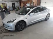 ✅ 2018 Tesla Model 3 Long Range Battery • VIN: 5YJ3E1EA5JF042964 • Lot: 43240577. Wystawiony na IAAI z przebiegiem 59 532 mil. Bezpłatny archiwum sprzedaży aukcyjnych z USA i szczegółowy raport historii pojazdu na DreamBid. Zdjęcie 2.