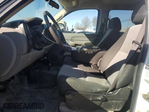 2008 Chevrolet Silverado 3500HD SRW LTZ z VIN 1GCHK33678F180956, wystawiony jako Copart lot #49663765 z przebiegiem 292 375 mil mil oraz Szkoda całkowita • Salvage title. Historia ofert i sprzedaży dostępna na DreamBid. Obrazek 7.