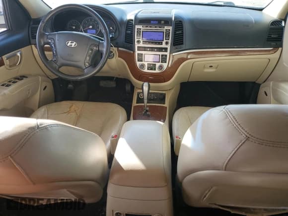 ✅ 2009 Hyundai Santa Fe Limited • VIN: 5NMSH73E09H252961 • Lot: 76294814. Listed on Copart with 210,778 mi. Free auction sales archive from the USA and detailed vehicle history report at DreamBid. Image 8.