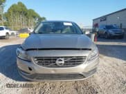 ✅ 2015 Volvo S60 T5 Drive-E Premier • VIN: YV140MFBXF1306010 • Lot: 43604976. Wystawiony na IAAI z przebiegiem 152 972 mil. Bezpłatny archiwum sprzedaży aukcyjnych z USA i szczegółowy raport historii pojazdu na DreamBid. Zdjęcie 11.
