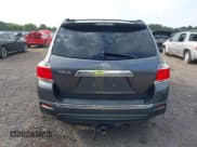 ✅ 2012 Toyota Highlander • VIN: 5TDZK3EH7CS082540 • Лот: 42930166. Опубликован ранее на IAAI с пробегом 199 538 миль. Бесплатный доступ к архиву аукционных продаж из США и подробный отчёт об истории автомобиля на DreamBid. Изображение 17.