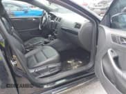 ✅ 2018 Volkswagen Jetta SE Sport • VIN: 3VWD17AJ3JM219884 • Lot: 43300701. Wystawiony na IAAI z przebiegiem 149 285 mil. Bezpłatny archiwum sprzedaży aukcyjnych z USA i szczegółowy raport historii pojazdu na DreamBid. Zdjęcie 5.