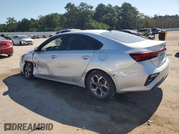 ✅ 2019 Kia Forte LXS • VIN: 3KPF24AD5KE072061 • Lot: 70689195. Wystawiony na Copart z przebiegiem 106 684 mil. Bezpłatny archiwum sprzedaży aukcyjnych z USA i szczegółowy raport historii pojazdu na DreamBid. Zdjęcie 2.