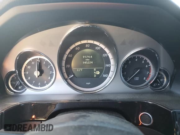 ✅ 2011 Mercedes-Benz E 350 Luxury • VIN: WDDHF5GB9BA367097 • Lot: 86602255. Wystawiony na Copart z przebiegiem 145 224 mil. Bezpłatny archiwum sprzedaży aukcyjnych z USA i szczegółowy raport historii pojazdu na DreamBid. Zdjęcie 9.