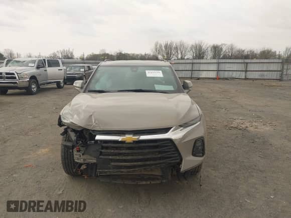 2021 Chevrolet Blazer LT z VIN 3GNKBCR47MS545399, wystawiony jako IAAI lot #41822104 z przebiegiem 60 182 mil mil oraz . Historia ofert i sprzedaży dostępna na DreamBid. Obrazek 12.