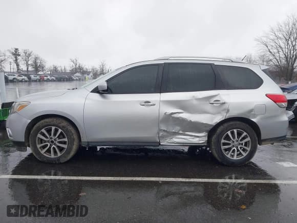 ✅ 2015 Nissan Pathfinder SL • VIN: 5N1AR2MM0FC687017 • Lot: 41059799. Wystawiony na IAAI z przebiegiem 87 041 mil. Bezpłatny archiwum sprzedaży aukcyjnych z USA i szczegółowy raport historii pojazdu na DreamBid. Zdjęcie 14.
