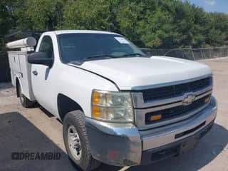 2008 Chevrolet Silverado 2500HD z VIN 1GBHC24678E203913, wystawiony jako IAAI lot #43038814 z przebiegiem 178 031 mil mil oraz . Historia ofert i sprzedaży dostępna na DreamBid. Obrazek 1.