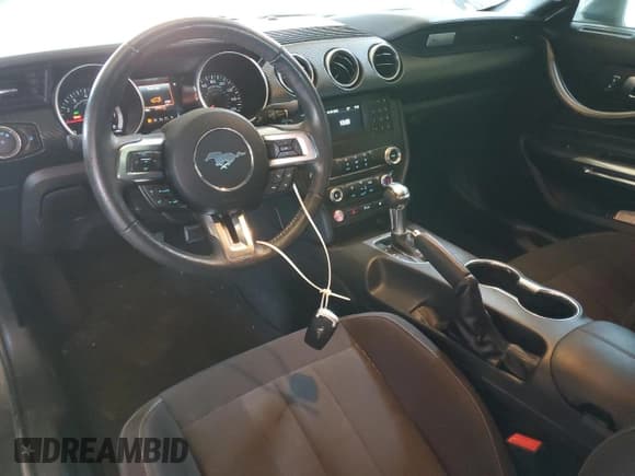 ✅ 2019 Ford Mustang EcoBoost • VIN: 1FA6P8TH9K5189796 • Lot: 89919255. Listed on Copart with 39,495 mi. Free auction sales archive from the USA and detailed vehicle history report at DreamBid. Image 8.