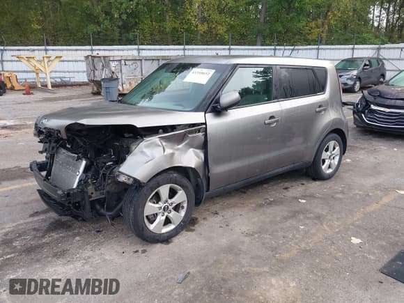 ✅ 2017 Kia Soul • VIN: KNDJN2A28H7488621 • Lot: 43310652. Wystawiony na IAAI z przebiegiem 55 324 mil. Bezpłatny archiwum sprzedaży aukcyjnych z USA i szczegółowy raport historii pojazdu na DreamBid. Zdjęcie 2.