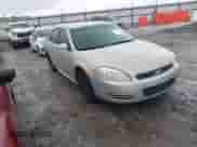2009 Chevrolet Impala Police Police z VIN 2G1WS57MX91285861, wystawiony jako IAAI lot #42196062 z przebiegiem 242 677 mil mil oraz . Historia ofert i sprzedaży dostępna na DreamBid. Obrazek 1.