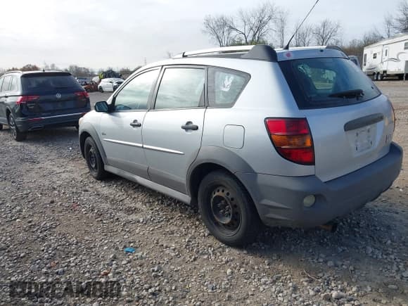 ✅ 2005 Pontiac Vibe • VIN: 5Y2SL63855Z463291 • Lot: 43606215. Wystawiony na IAAI z przebiegiem Nie podano. Bezpłatny archiwum sprzedaży aukcyjnych z USA i szczegółowy raport historii pojazdu na DreamBid. Zdjęcie 3.