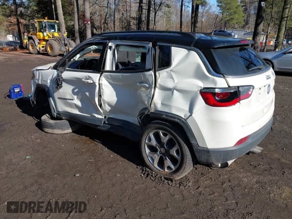 ✅ 2018 Jeep Compass Limited • VIN: 3C4NJCCB6JT318761 • Lot: 43819936. Listed on IAAI with 57,441 mi. Free auction sales archive from the USA and detailed vehicle history report at DreamBid. Image 3.
