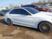 ✅ 2017 Mercedes-Benz C 43 AMG • VIN: 55SWF6EB6HU181431 • Lot: 43687971. Wystawiony na IAAI z przebiegiem 105 695 mil. Bezpłatny archiwum sprzedaży aukcyjnych z USA i szczegółowy raport historii pojazdu na DreamBid. Zdjęcie 13.
